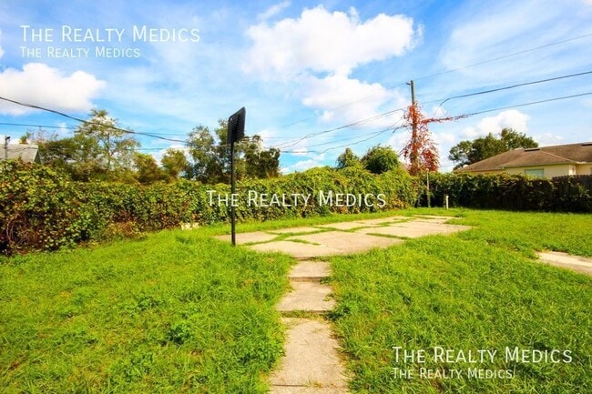 Building Photo - 3171 Courtland Blvd