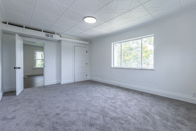 Building Photo - 1533 Arlington Ave