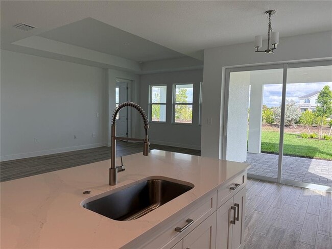 Building Photo - 200 Vistera Blvd