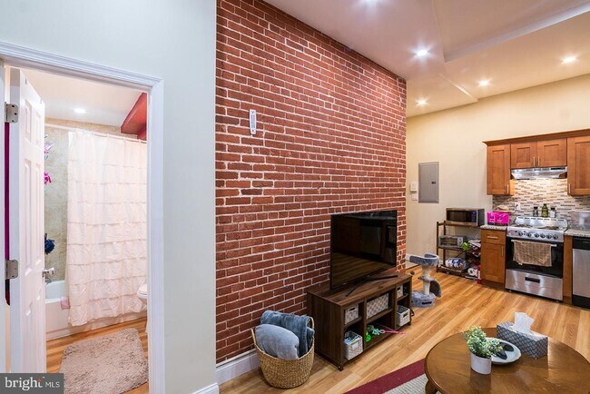 Building Photo - 1122 Passyunk Ave