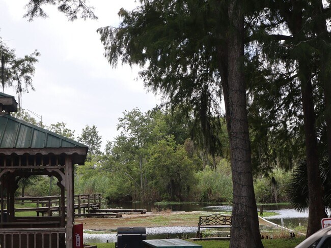 Building Photo - CONDO 2Bedroom 2 Bath MOVE IN READY CALL C...