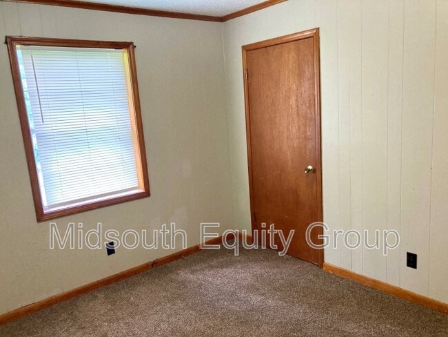 Building Photo - 115 Parkburg Rd