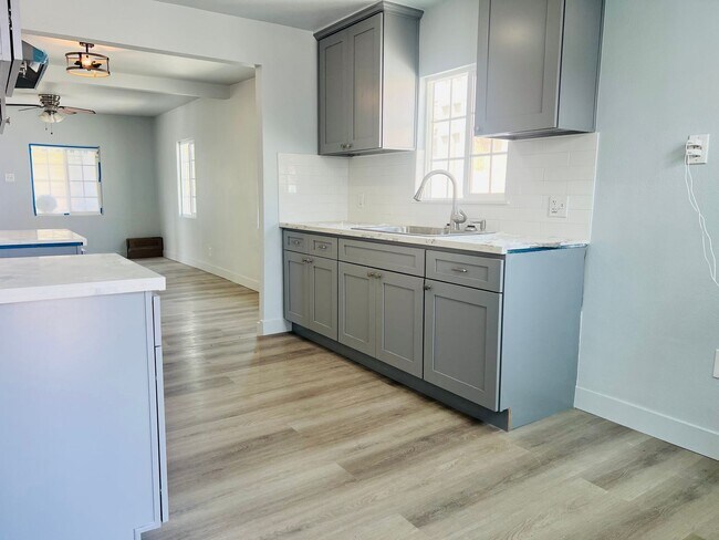 Building Photo - 3-bedroom, 2-bath home move-in ready