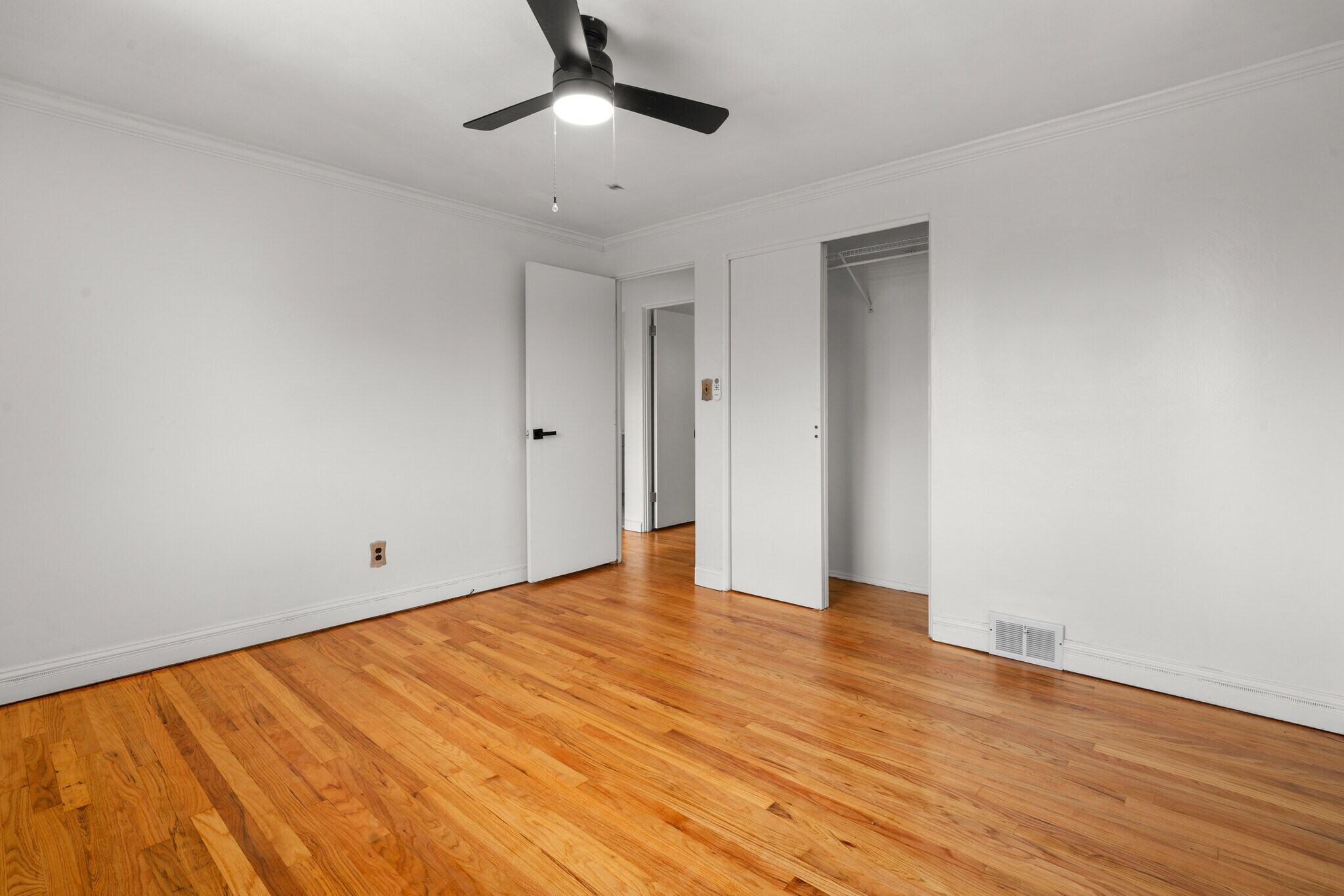 Building Photo - 235 McKinley St