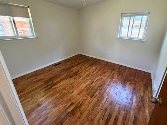 Building Photo - Updated Ranch with New Appliances
