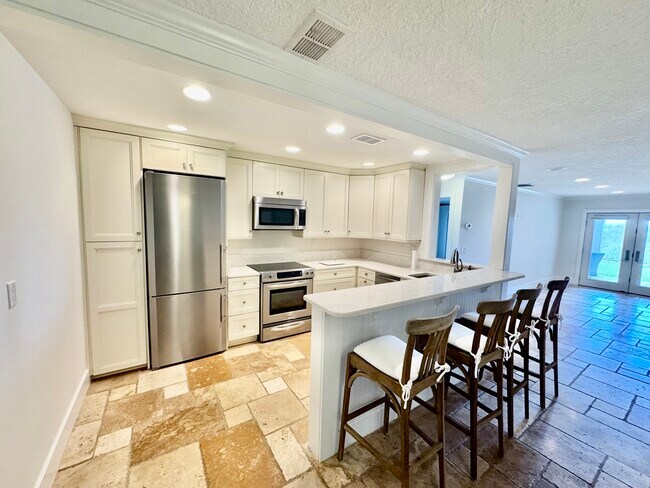 Building Photo - 2415 Costa Verde Blvd