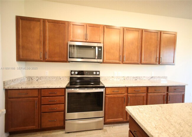 Building Photo - 8293 Cadre Noir Rd