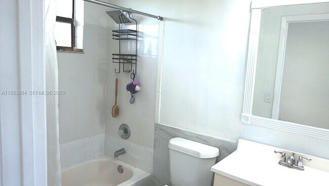 Building Photo - 1705 San Remo Cir