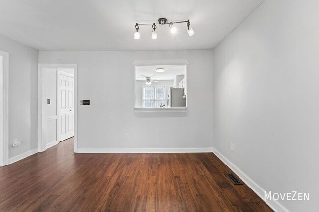 Building Photo - 134 Sanair Ct
