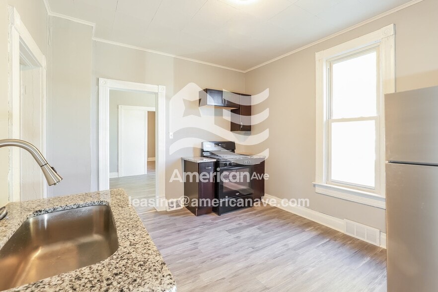 Building Photo - 4503 S 21st St