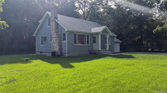 Building Photo - 362 Strawtown Rd