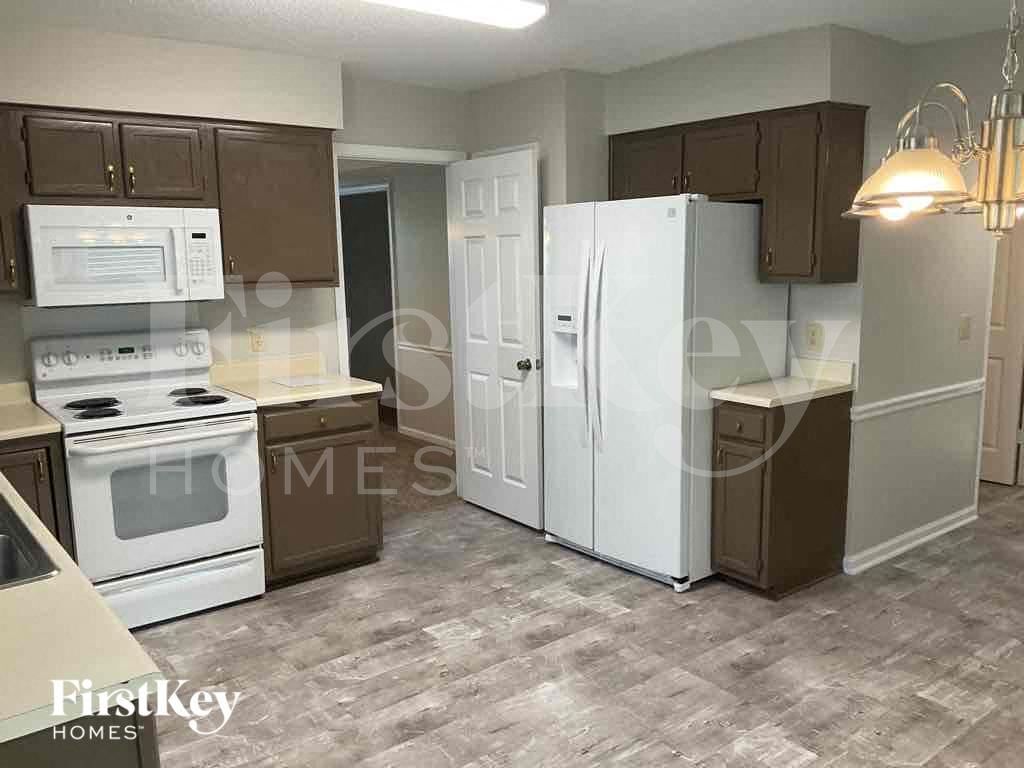 Building Photo - 12 Hickory Knoll Ct