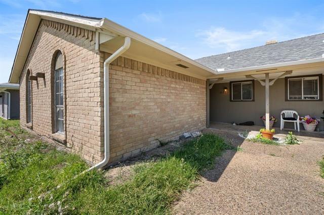 Building Photo - 15839 El Estado Dr