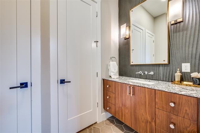 Building Photo - 4215 Nashwood Ln