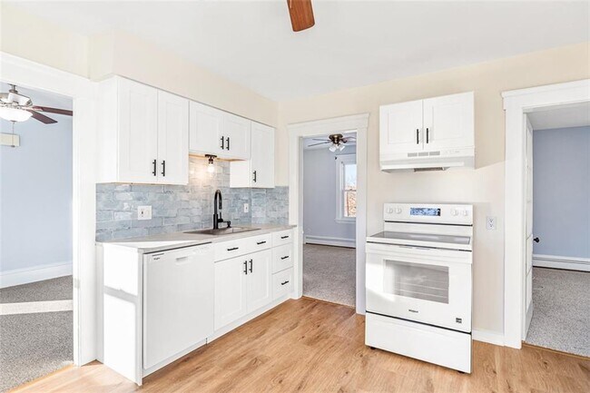 Building Photo - 2 Ann St