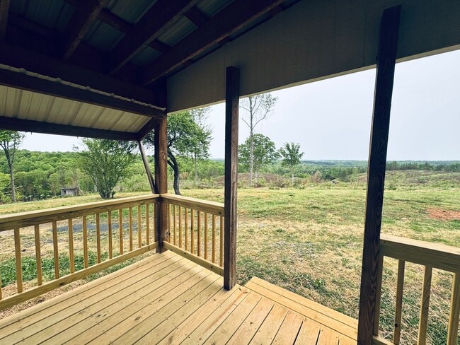 Building Photo - Adorable Home/Country setting