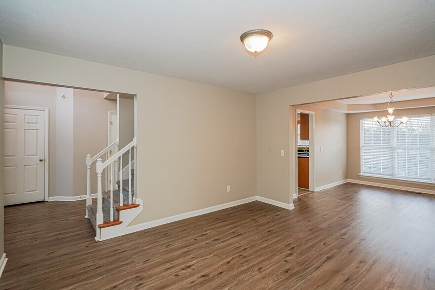 Building Photo - 5555 Craftwood Dr