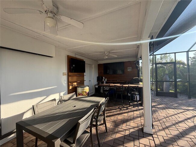 Building Photo - 6612 Black Fin Way