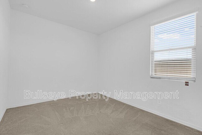 Building Photo - 6145 S Adelle