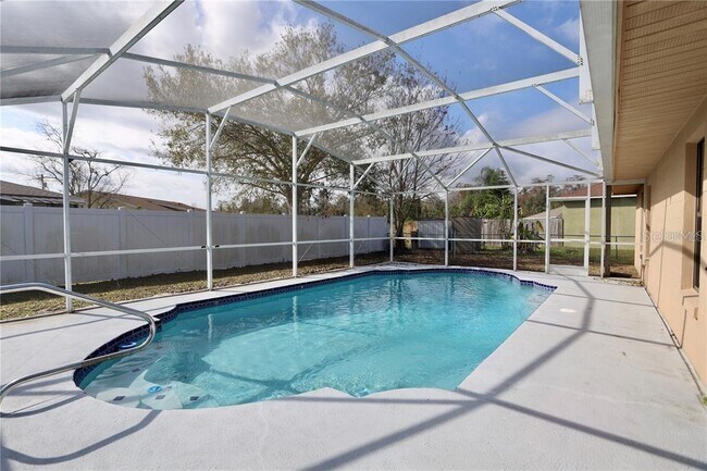 Building Photo - 620 Heraldo Ct