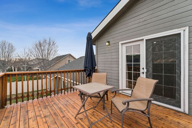 Building Photo - Spacious 4 Bed + Bonus | 3 Bath | 2,760 Sq Ft | Star, Idaho