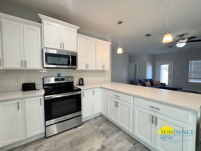 Building Photo - FURNISHED 3-Bedroom, 2-Bath Home with Premium Features in Navarre, Florida!
