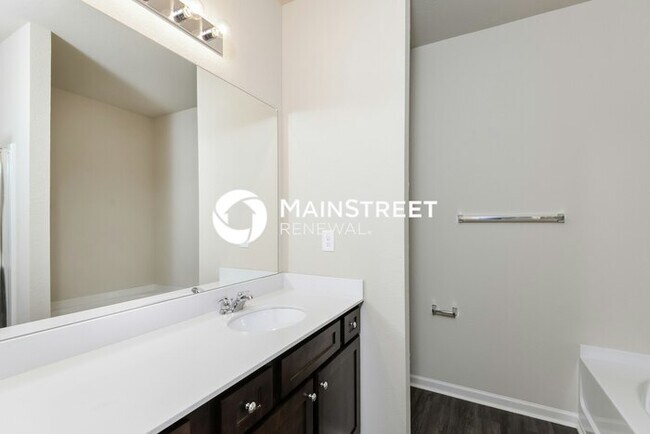 Building Photo - 3 Bedroom Pet-Friendly Home in Springville...