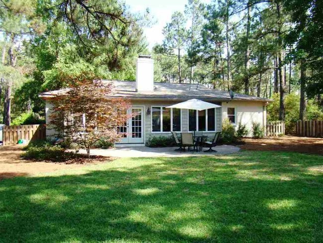 Building Photo - 1104 Linden Rd