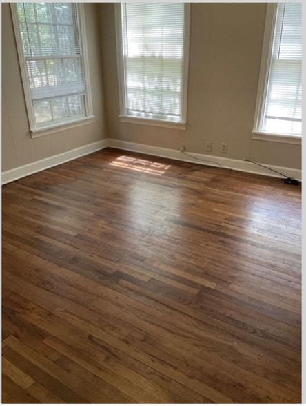 Building Photo - 404 Vivion St