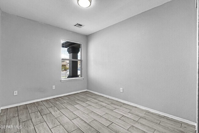 Building Photo - 12732 Roberto Nunez Ln