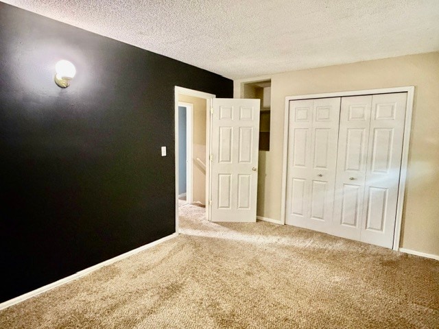 Building Photo - 2236 Fernwood Dr
