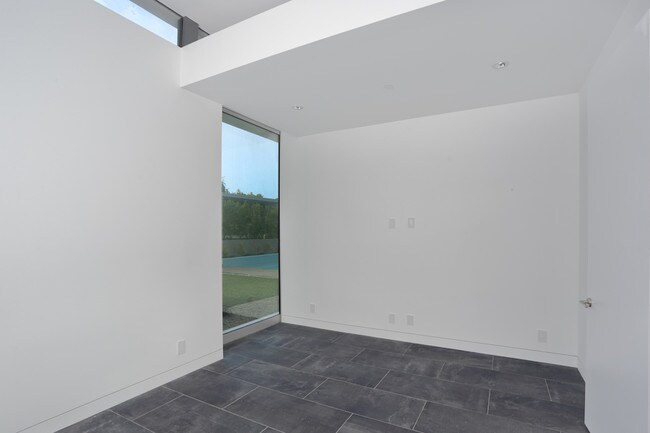 Building Photo - 3660 Inglewood Blvd