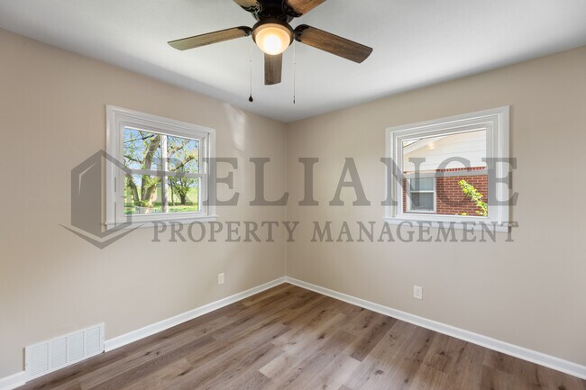 Building Photo - 416 Alexander Dr