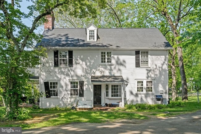 Building Photo - 1404 E Butler Pike