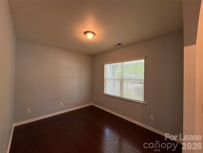 Building Photo - 6911 Agnew Dr