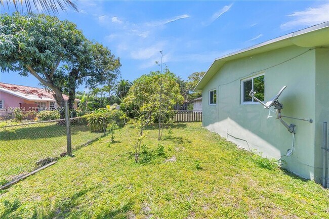 Building Photo - 1730 NW 55th Terrace