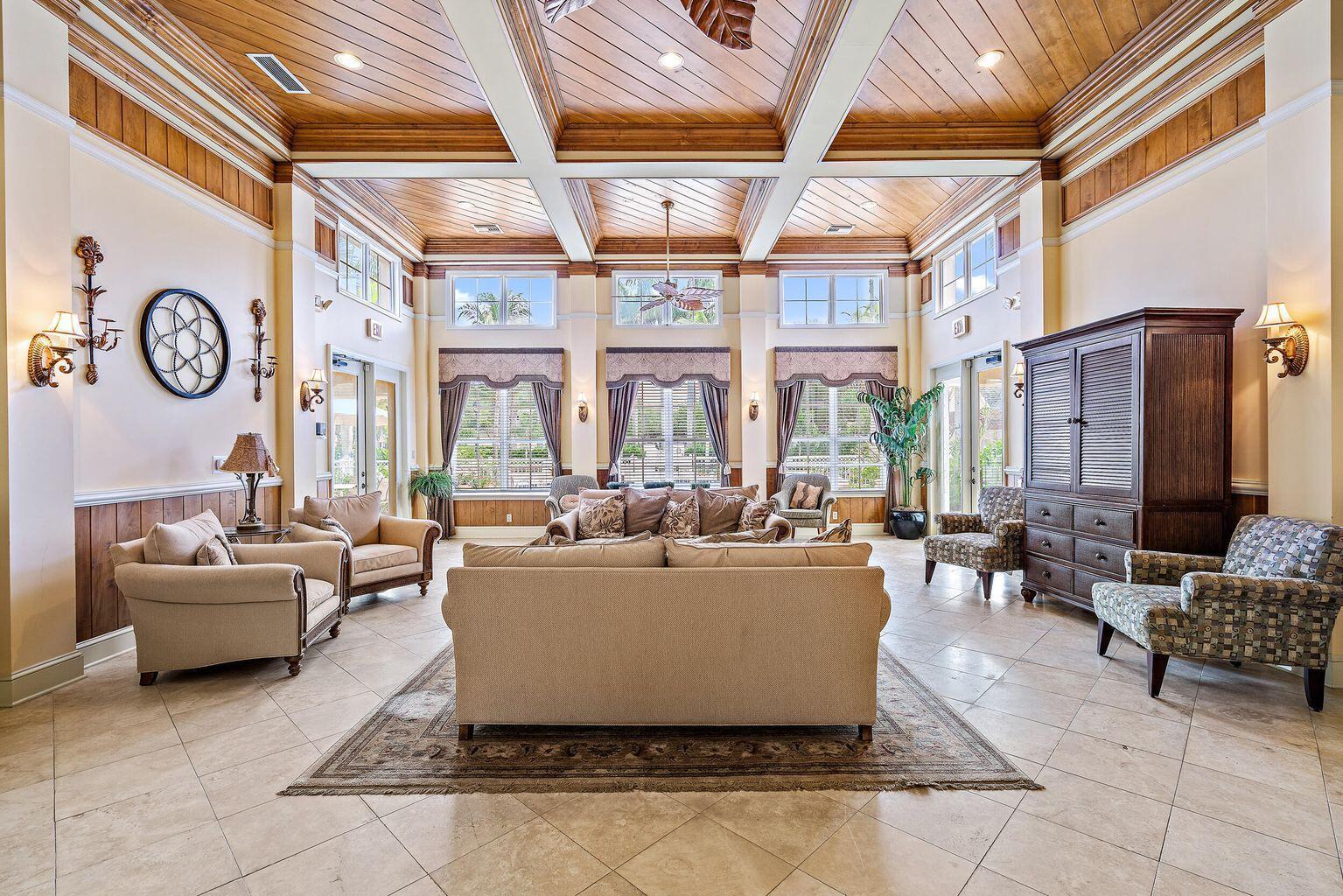 Building Photo - 255 Murcia Dr