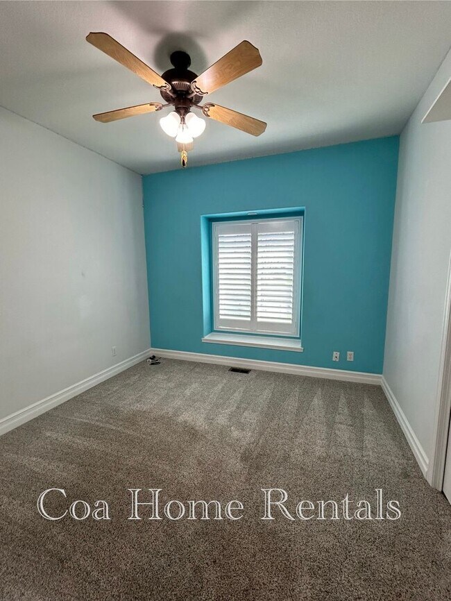 Building Photo - Beautiful Andover Property