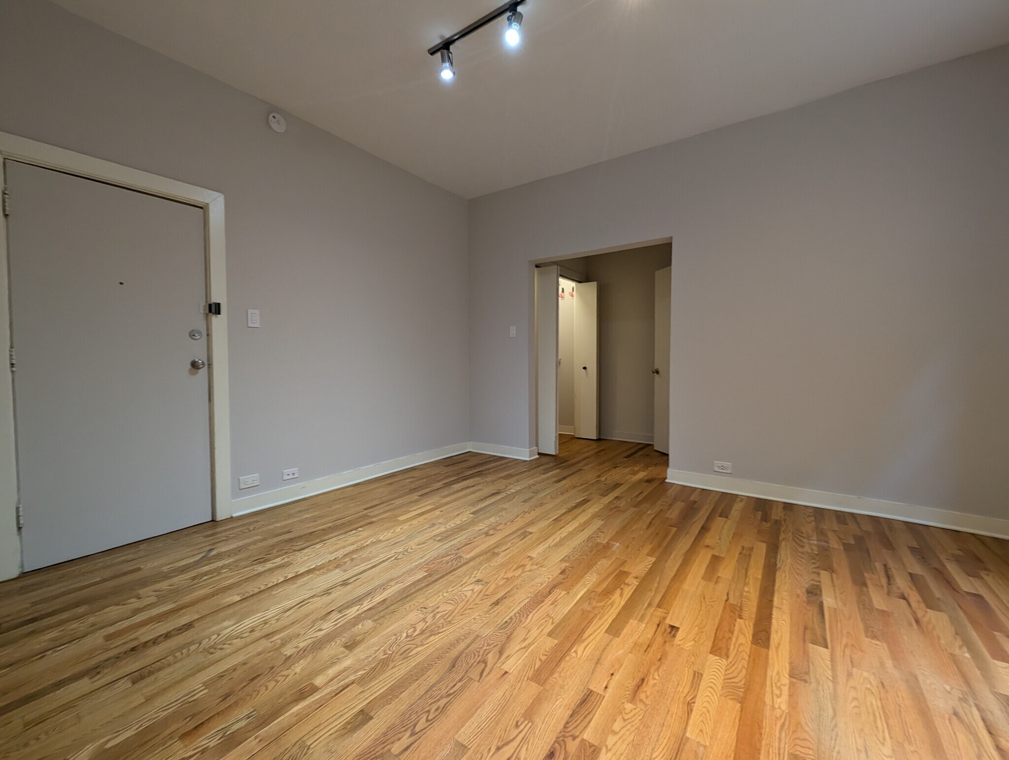 Building Photo - 2424 N Kedzie Blvd