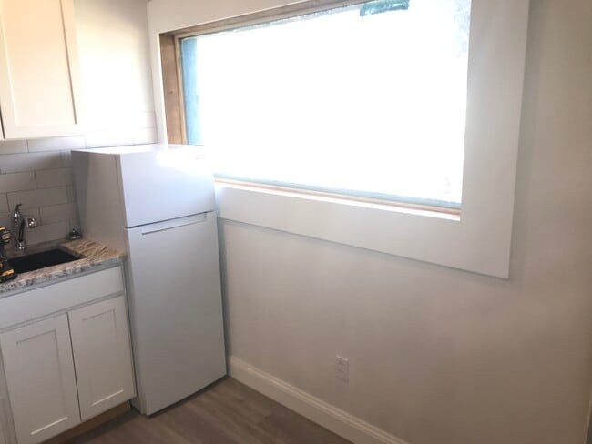 Building Photo - 228 Hawthorne Rd