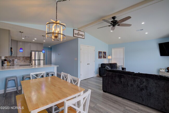 Building Photo - 1883 New River Inlet Rd