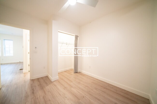 Building Photo - 1474 Tremont St