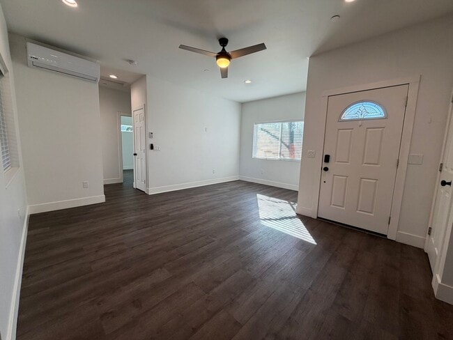 Building Photo - 4434 San Juan Ave