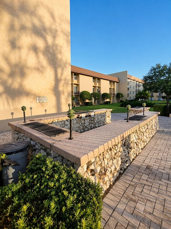 Building Photo - Welcome to Tampa Racquet Club – Where Comfort Meets Convenience!