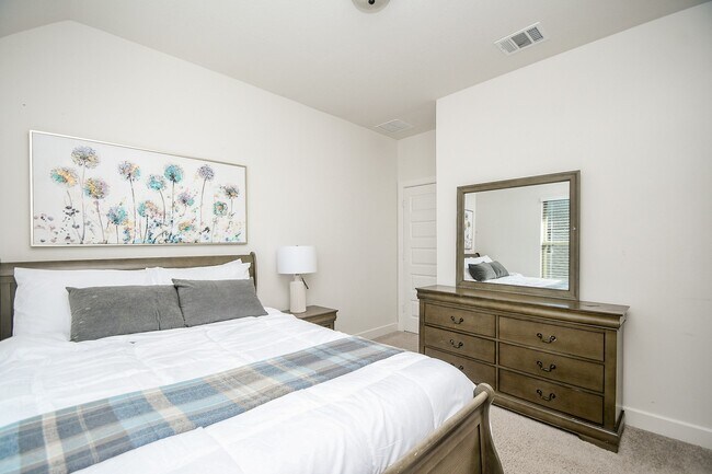 Building Photo - 31407 Splitting Willow Ln