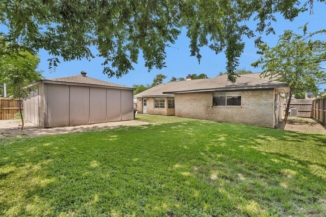 Building Photo - 4735 Lost Oak Dr