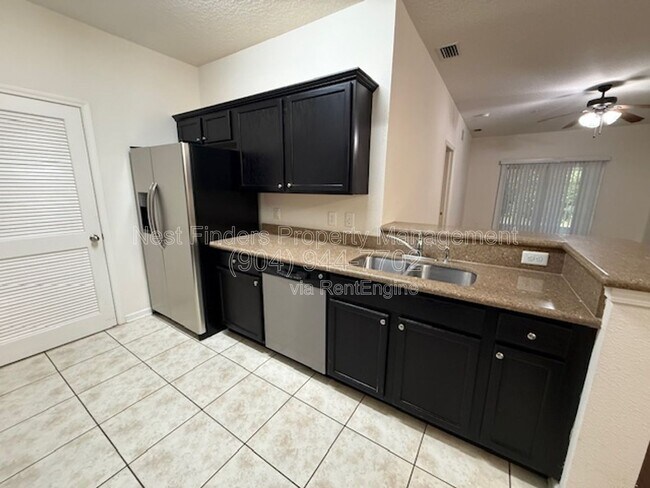 Building Photo - 4990 Key Lime Dr