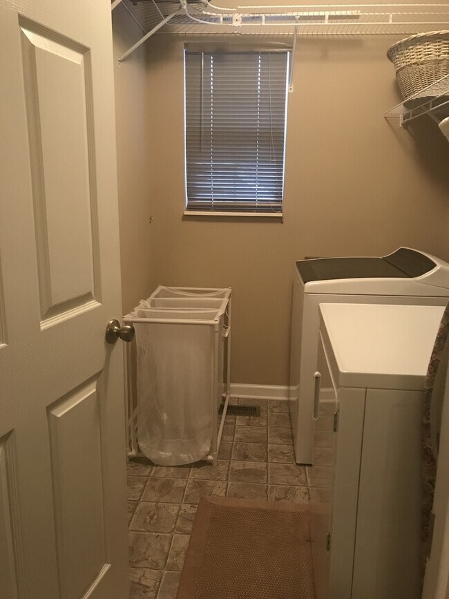 Building Photo - 3BR/ 2.5BA, home in Bearden - 2 living areas