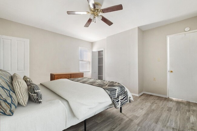 Building Photo - Bloomfield SFH 3 bedroom 1 BR With Off Street Parking/Fenced Yard