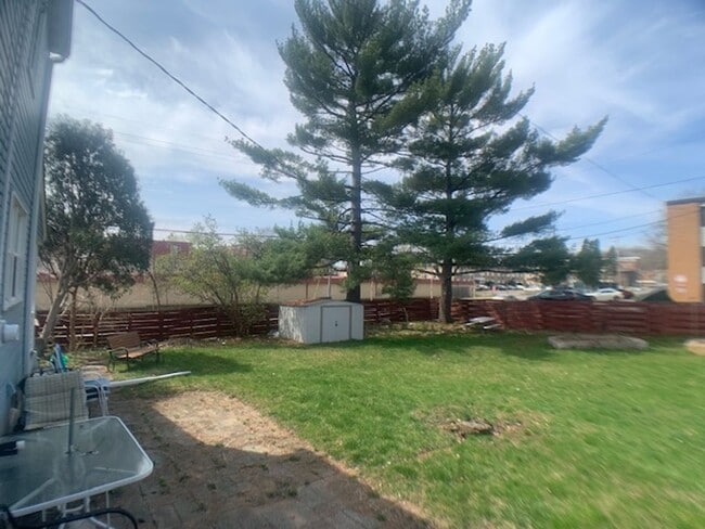 Building Photo - Huge yard! Updated appliances and more!